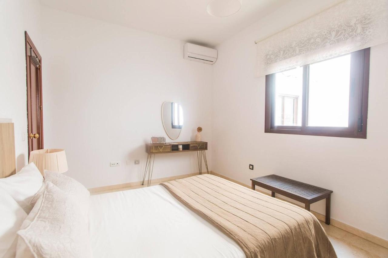 Compas Suites Malaga Exterior photo